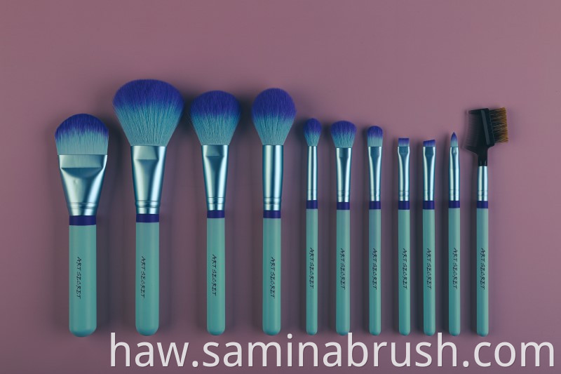 Makeup Brush 2030